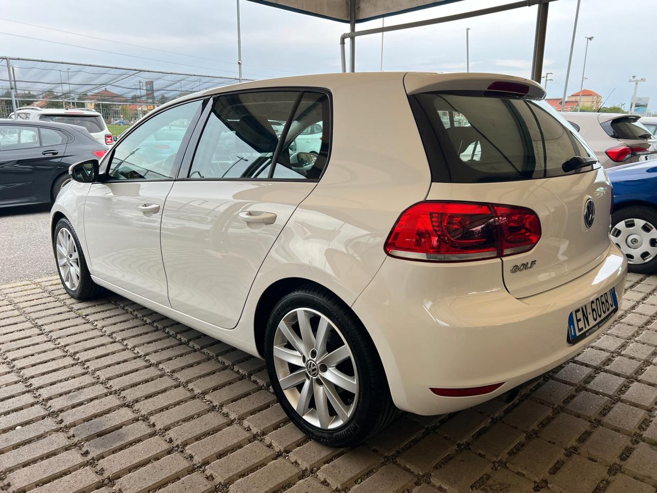 Volkswagen Golf 1.6 TDI DPF 5p. Highline