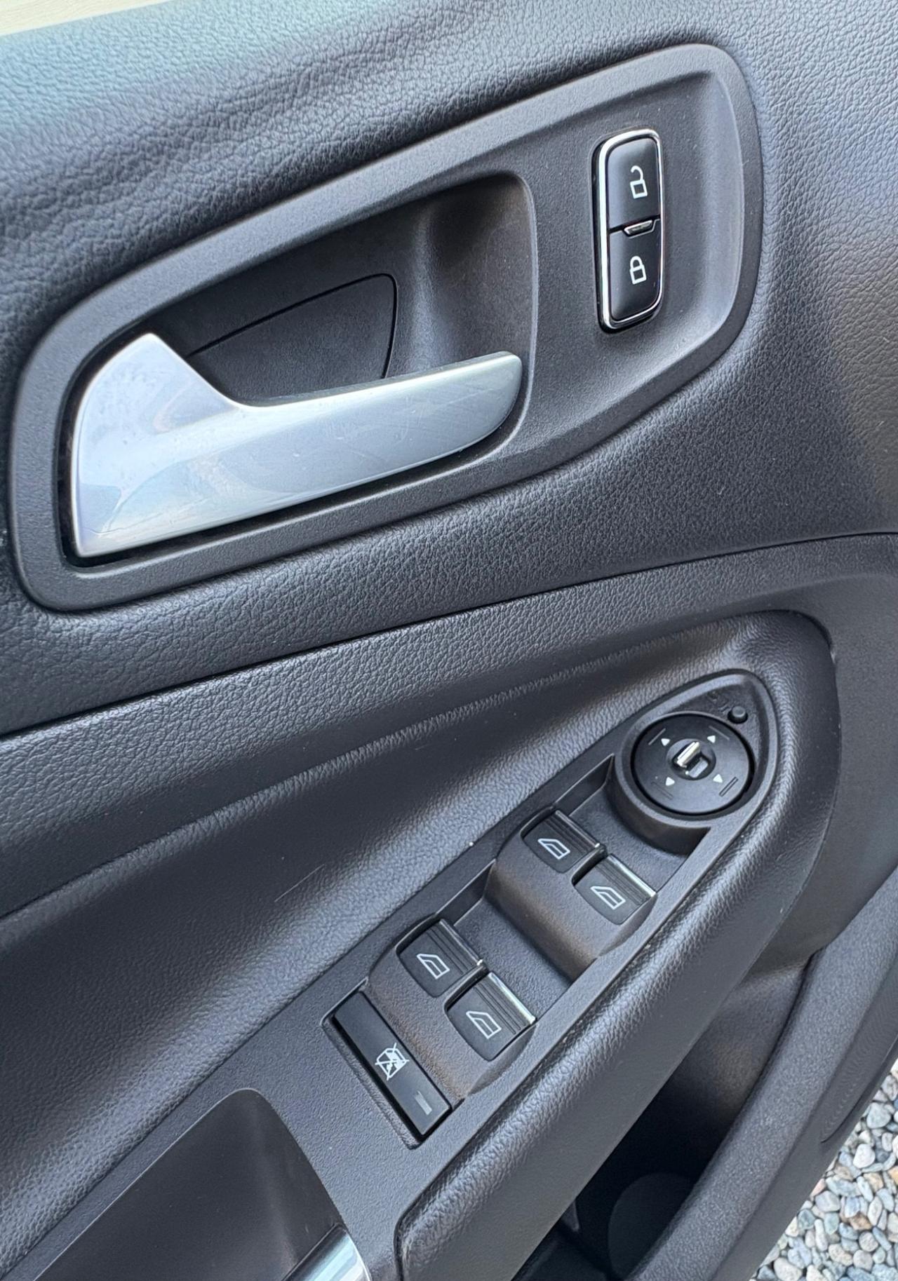 Ford Kuga 2.0 TDCI 140 CV 4WD Powershift