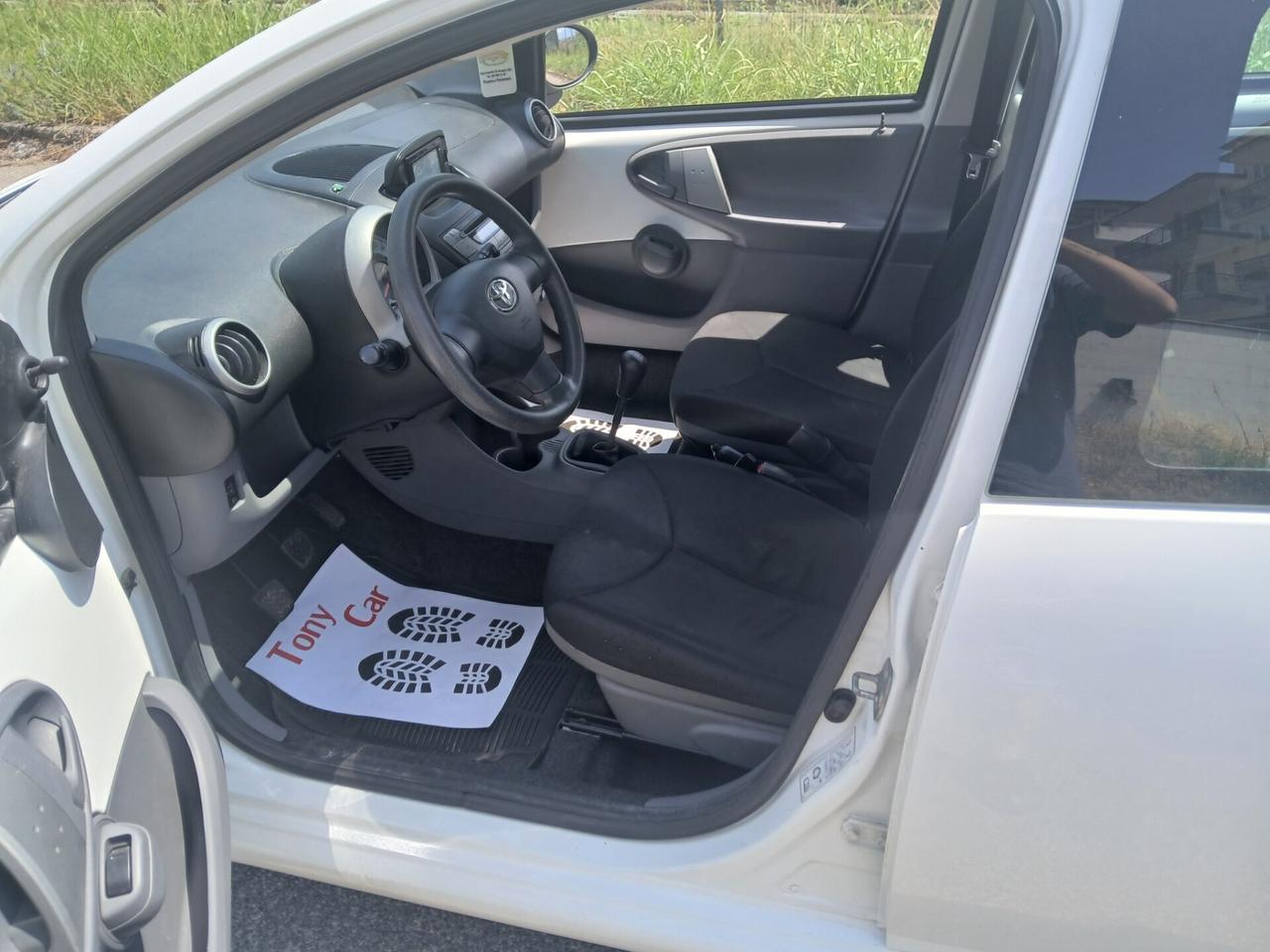 Toyota Aygo 1.0 12V VVT-i 5 porte Lounge Connect