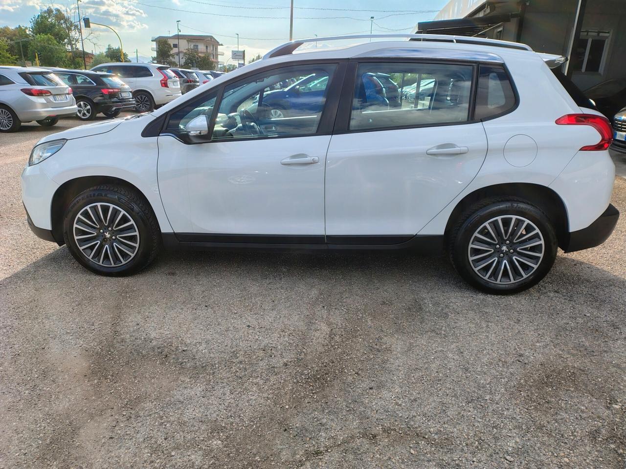 Peugeot 2008 1.2 VTi 82CV Allure