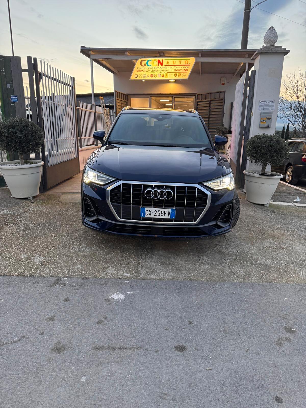 Audi Q3 35 TDI S tronic Identity Black
