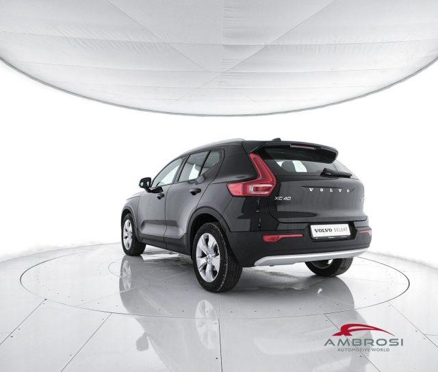 VOLVO XC40 T2 Momentum Core Auto