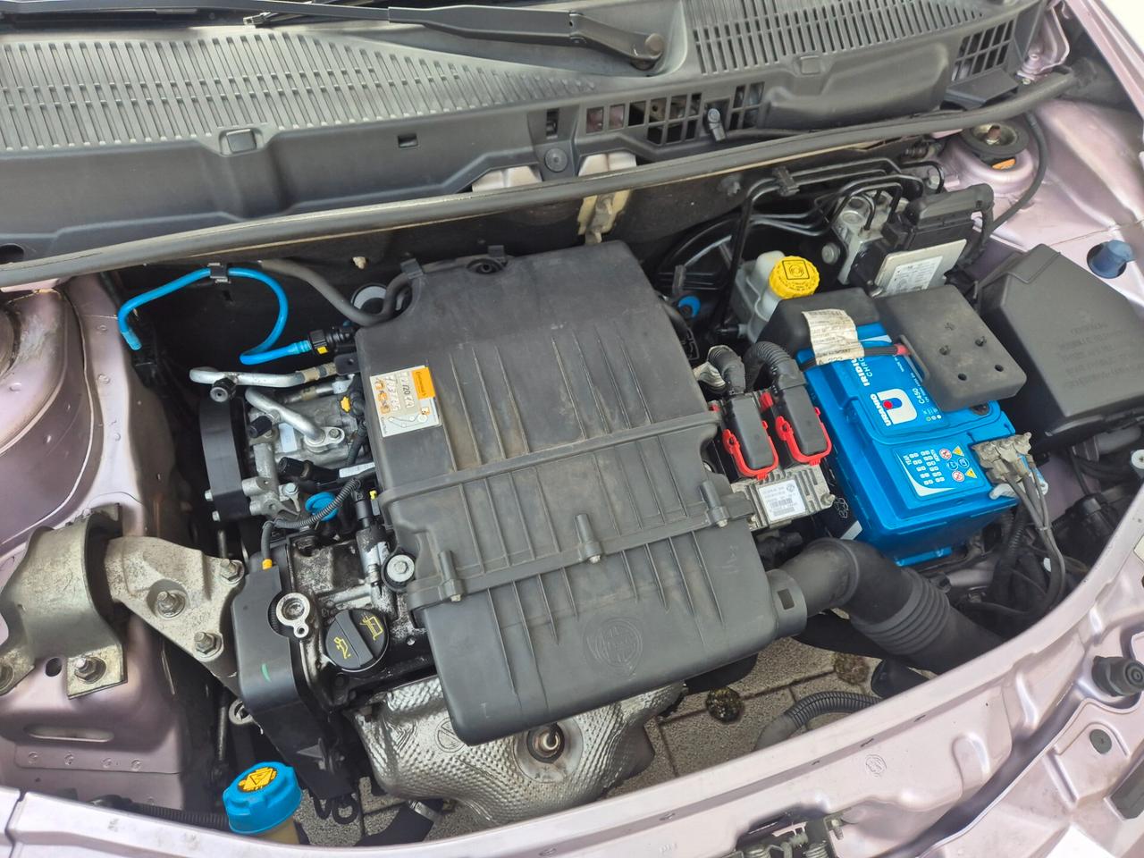 Lancia Ypsilon 1.2 69 CV Diva Euro 5 NEOPATENTATO