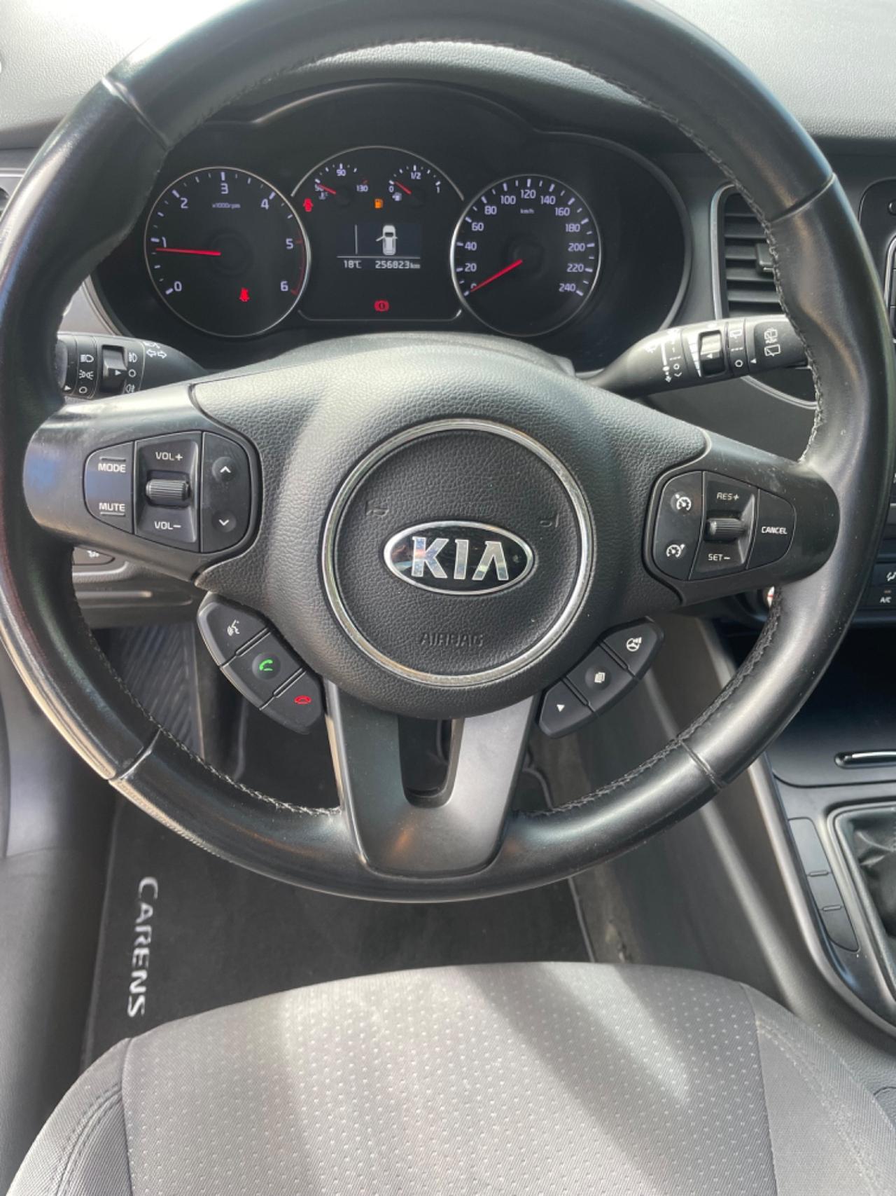 Kia Carens 1.7 CRDi 115 CV Class