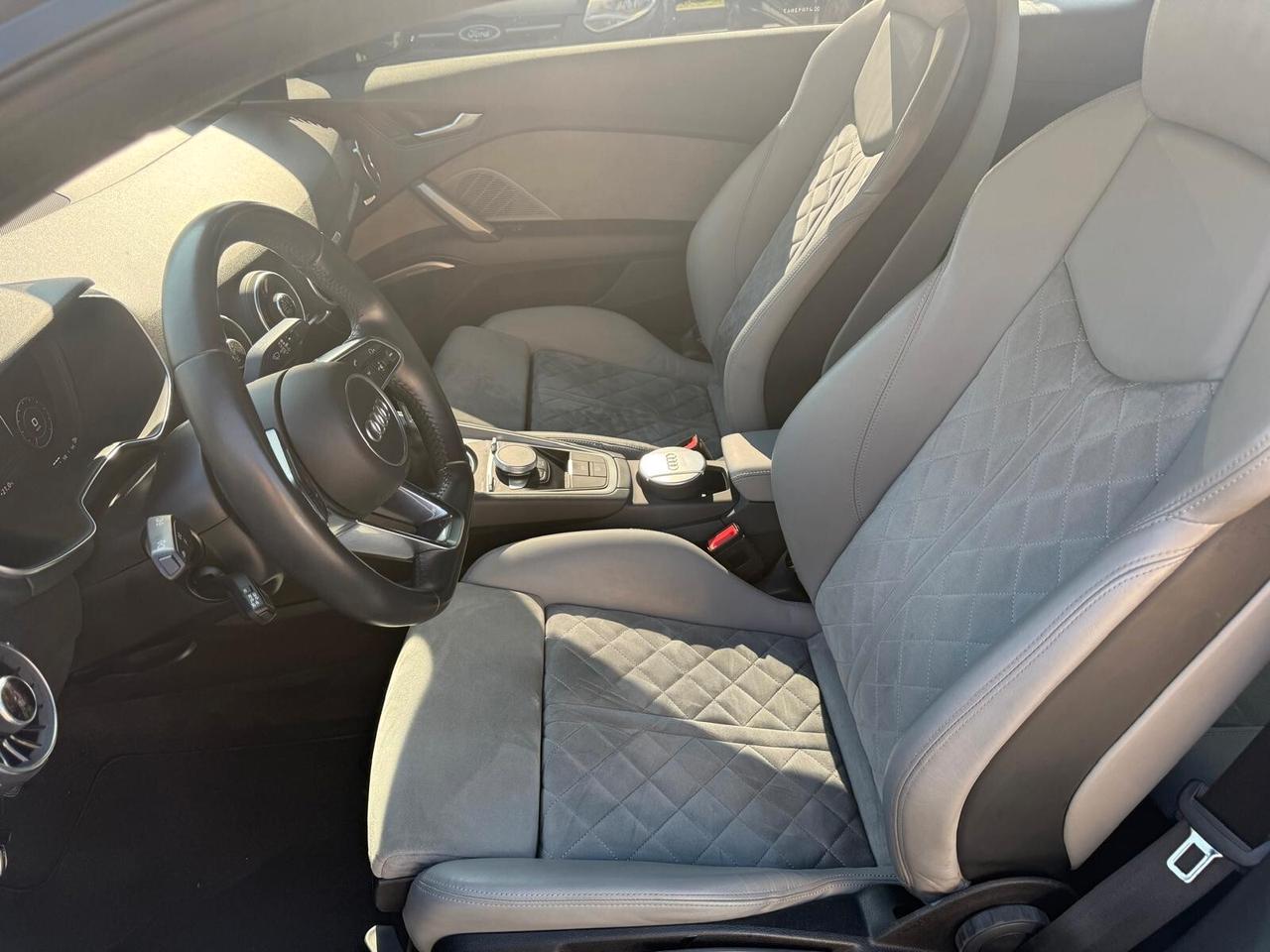 Audi TT Roadster 2.0 TFSI Design