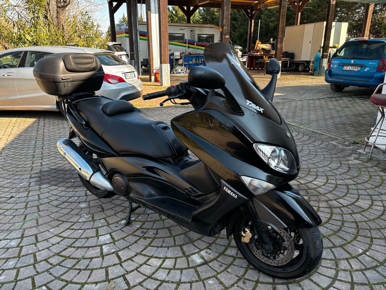 YAMAHA TMAX 500 NERO BELLISSIMO PERMUTABILE