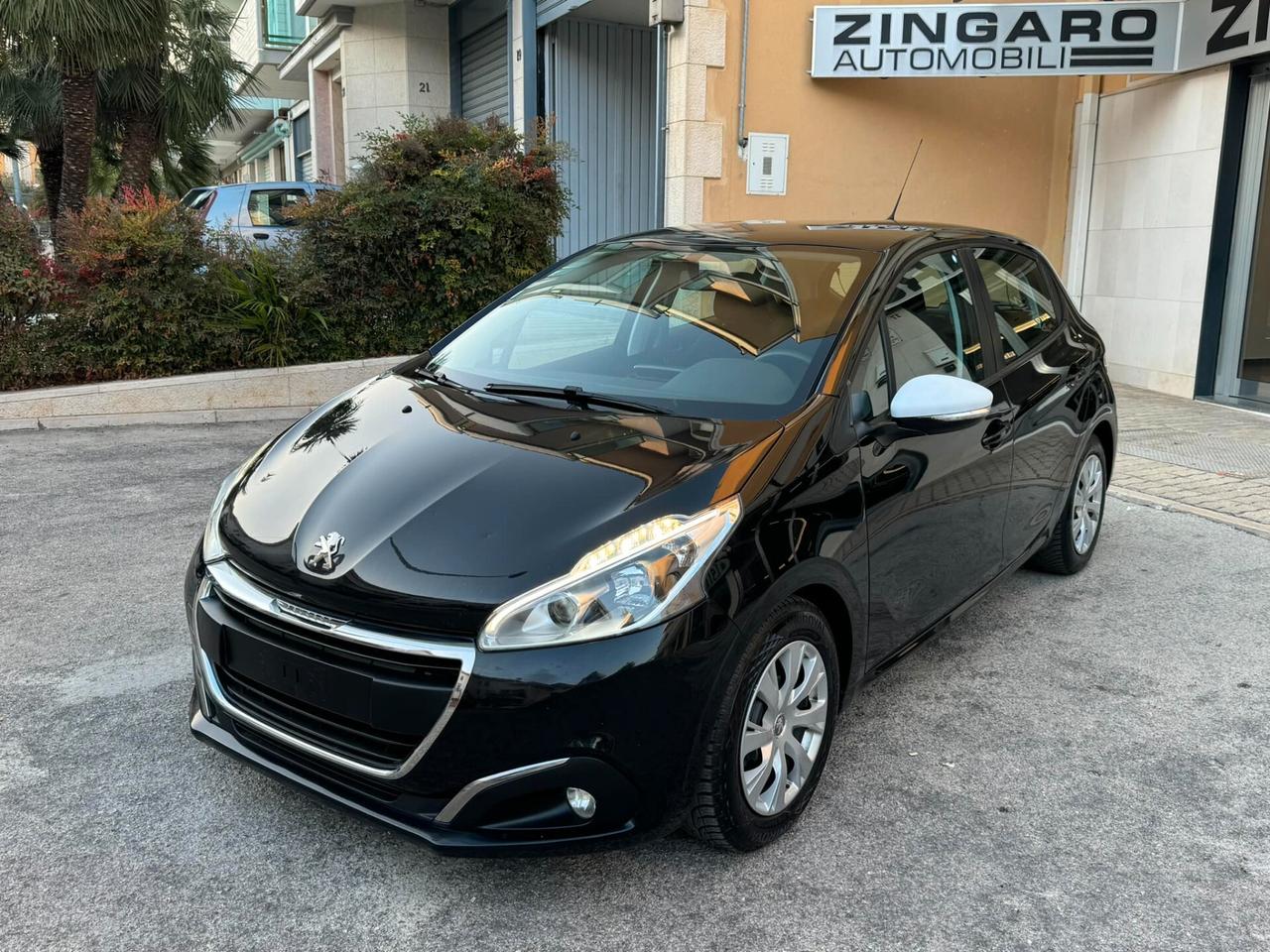 PEUGEOT 208 1.6 HDI 75 CV. E6 NAVI PERFETTA