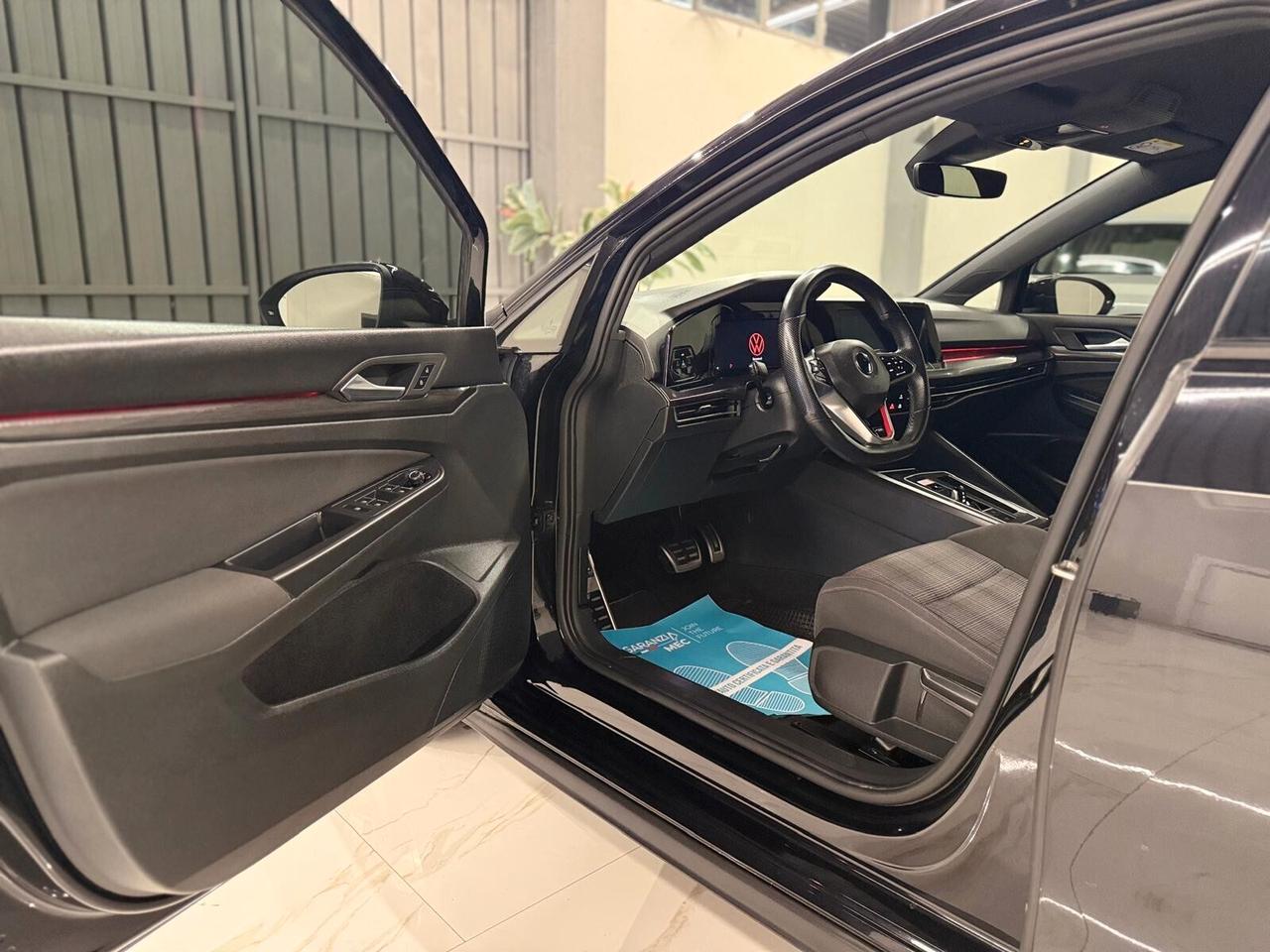 Volkswagen Golf GTI 2.0 TSI