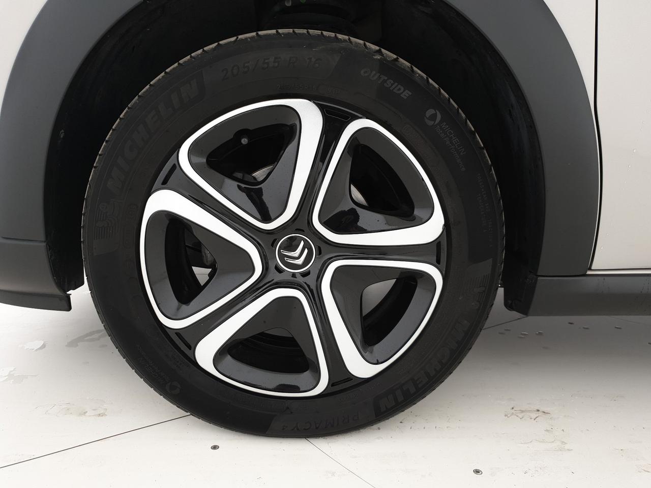 Citroen C3 1.2 puretech shine s&s 83cv neopatentati my18