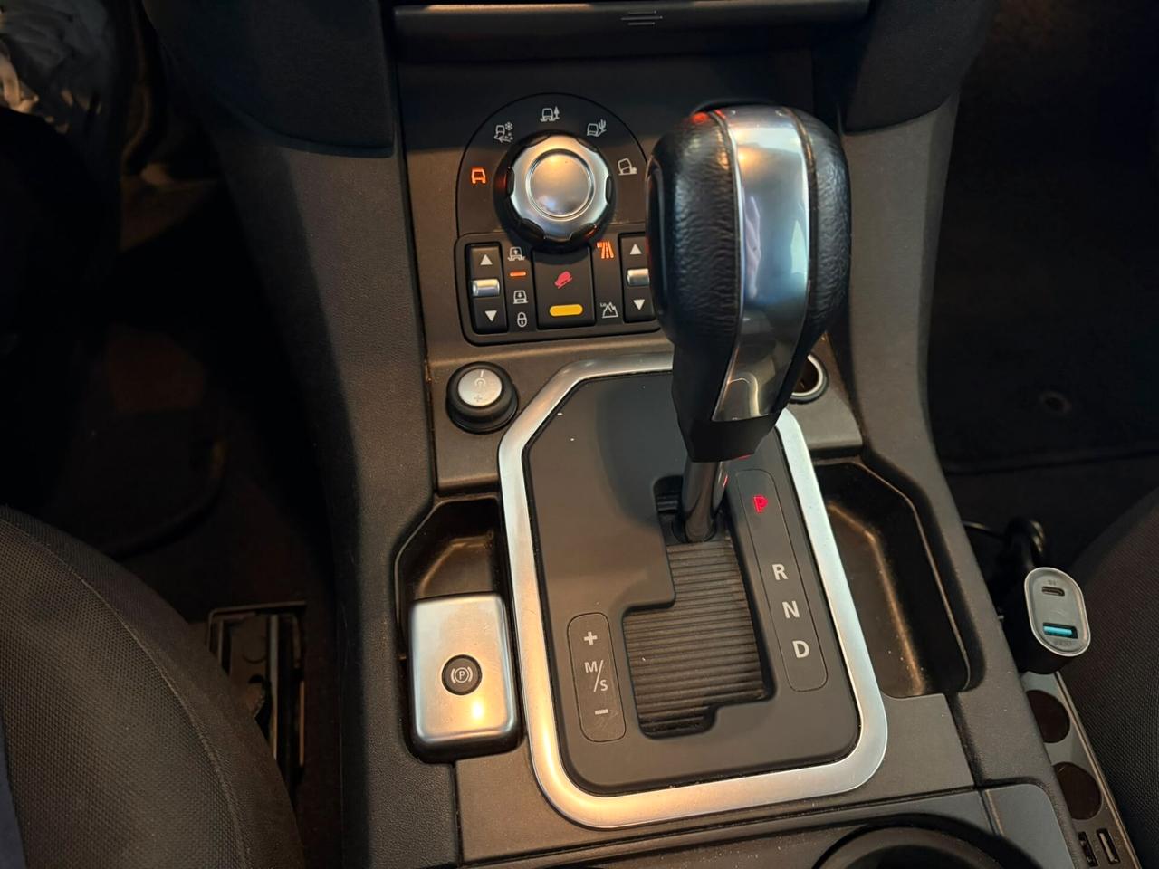 Land Rover Discovery 4 3.0 SDV6 245CV SE