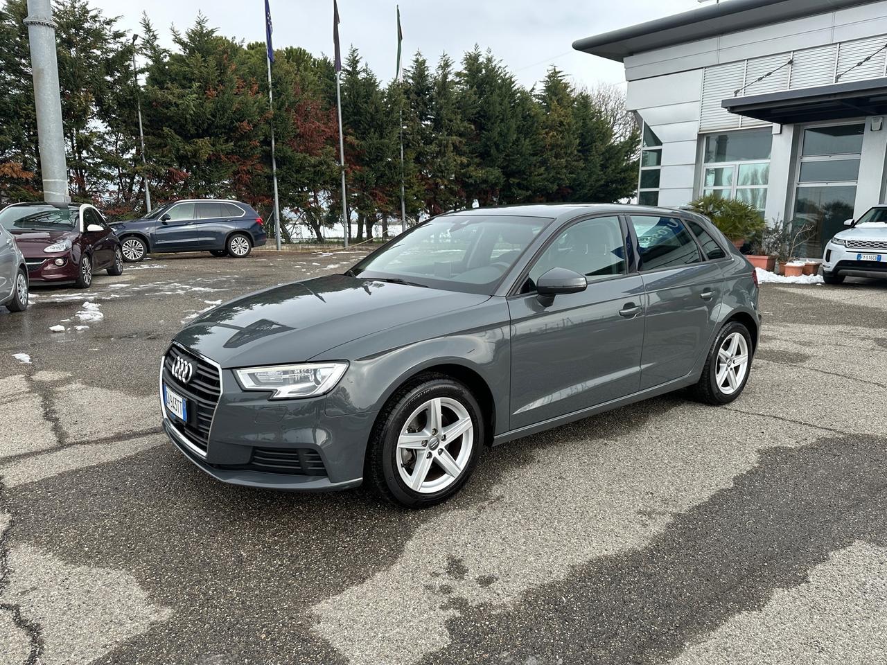 Audi A3 SPB 1.5 S-tron S-tronic Business - 2020