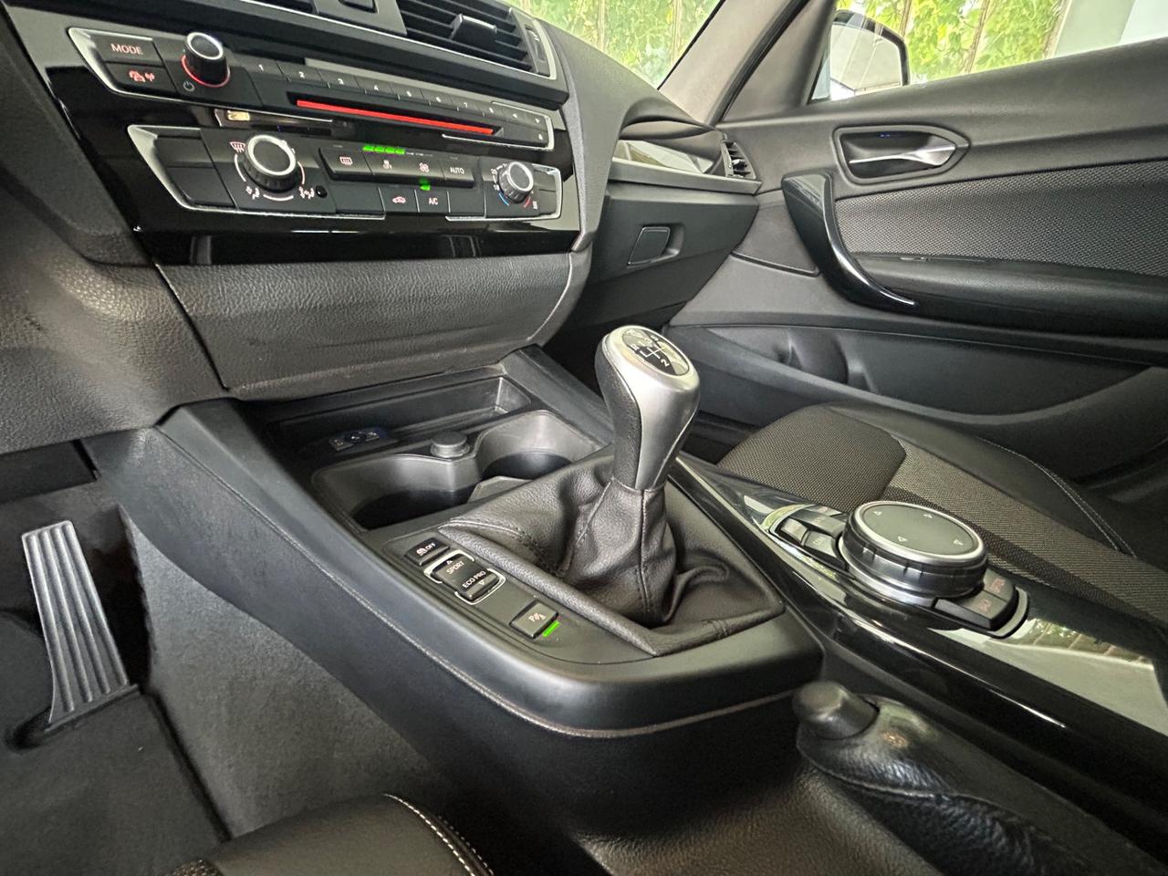 Bmw 118 118d 5p. Urban line full optional EURO6