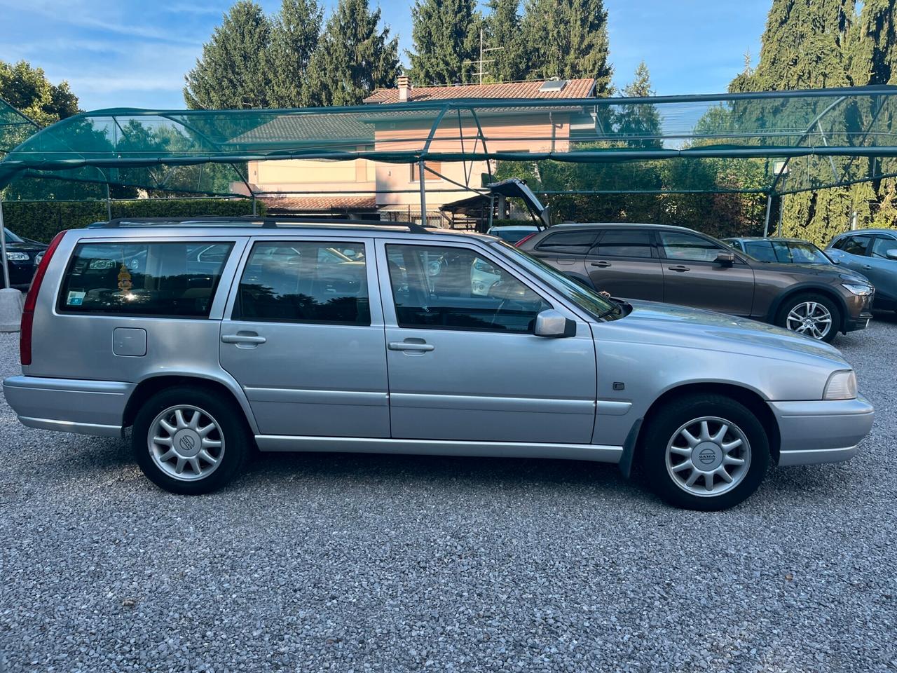 Volvo V70 2.0i cat