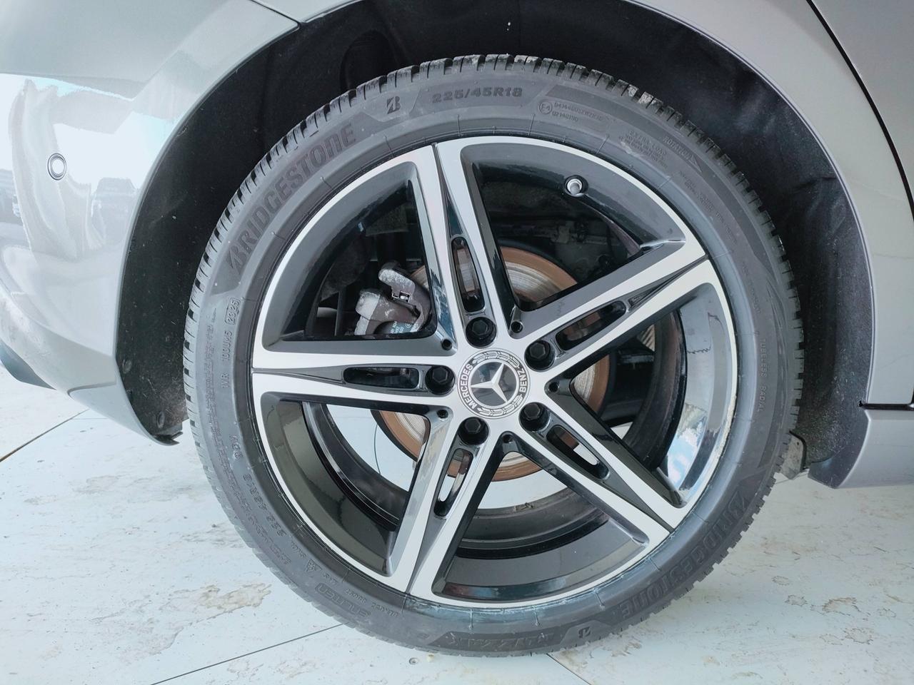 Mercedes-Benz Classe A - W177 2018 - A 180 d Sport Night edition auto