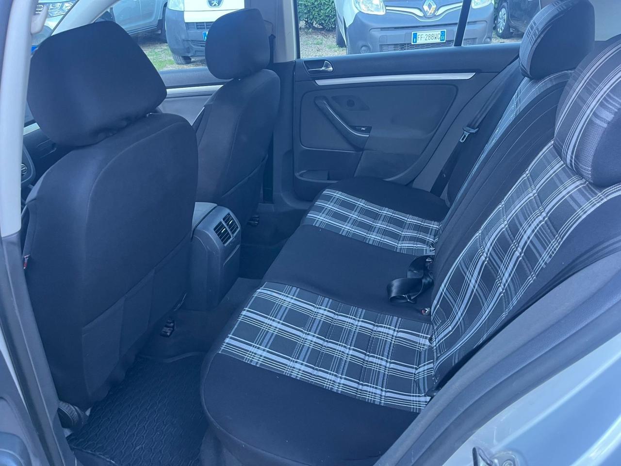 Volkswagen Golf 2.0 16V TDI 5p. Sportline