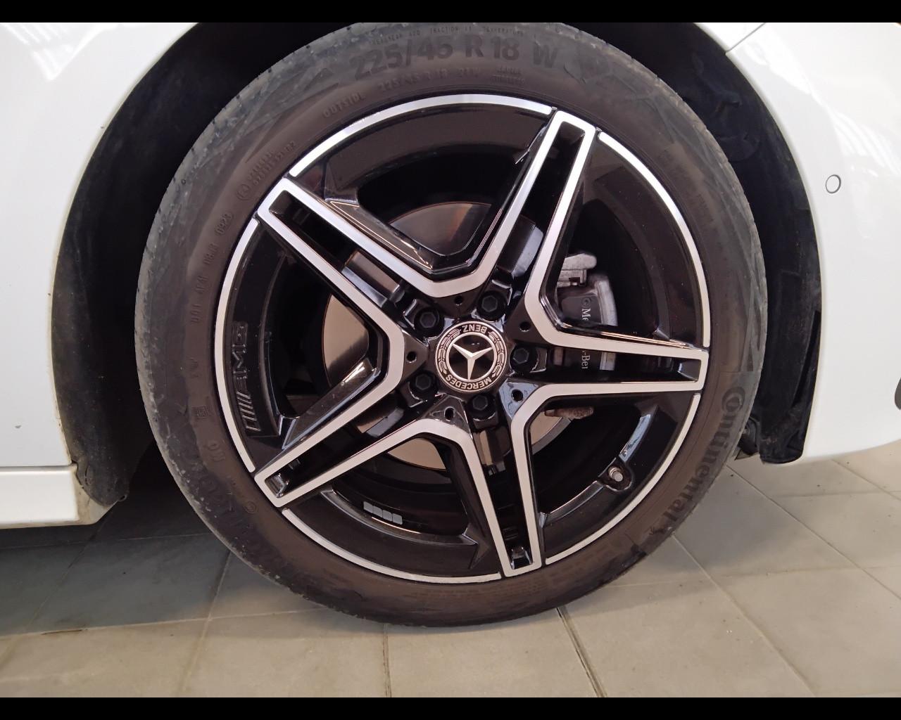 Mercedes-Benz Classe A - W177 2023 - A 180 d AMG Line Advanced Plus auto