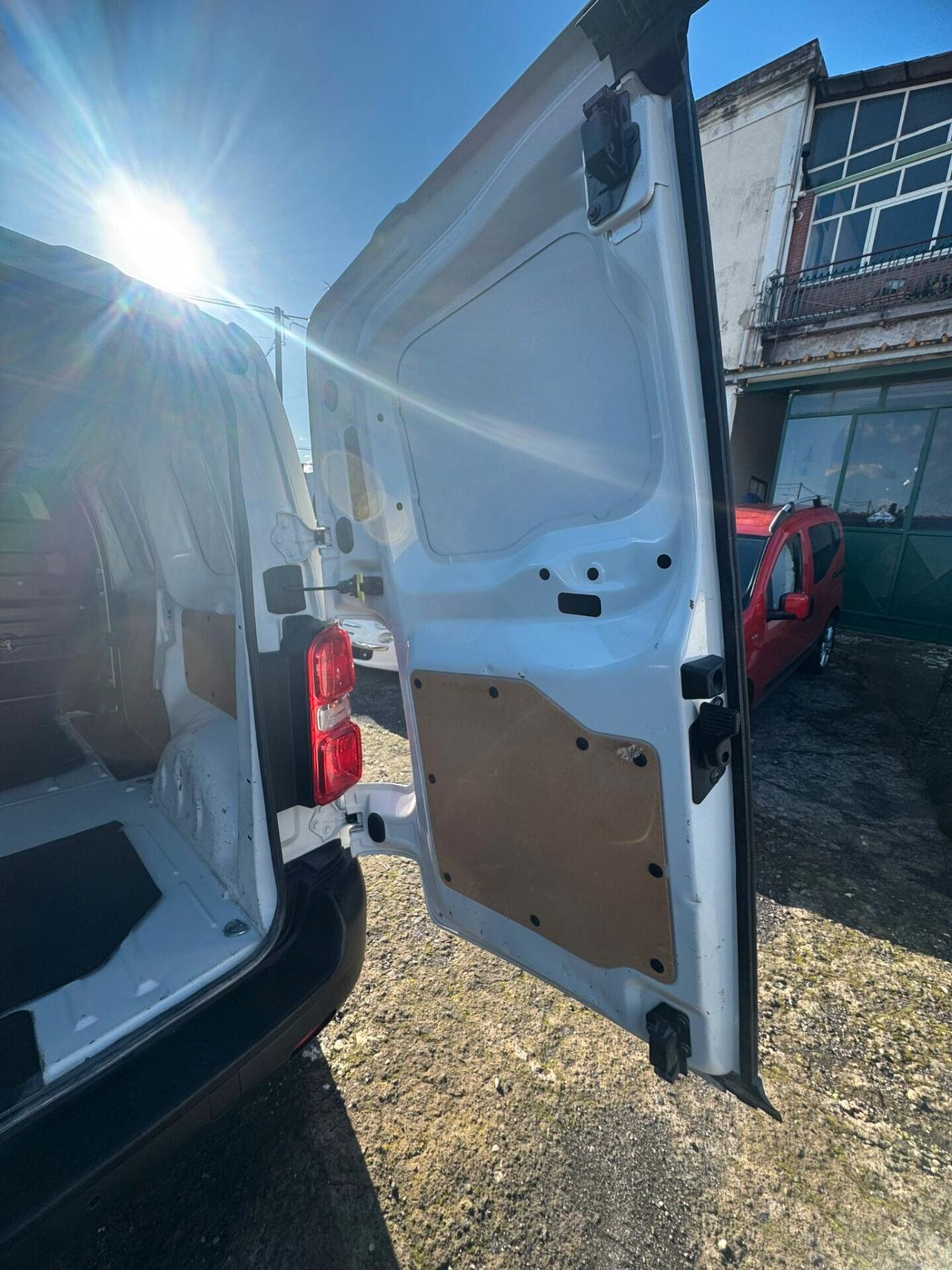 Peugeot Expert BlueHDi 120 PL-TN Furgone coibentato Premium Standard