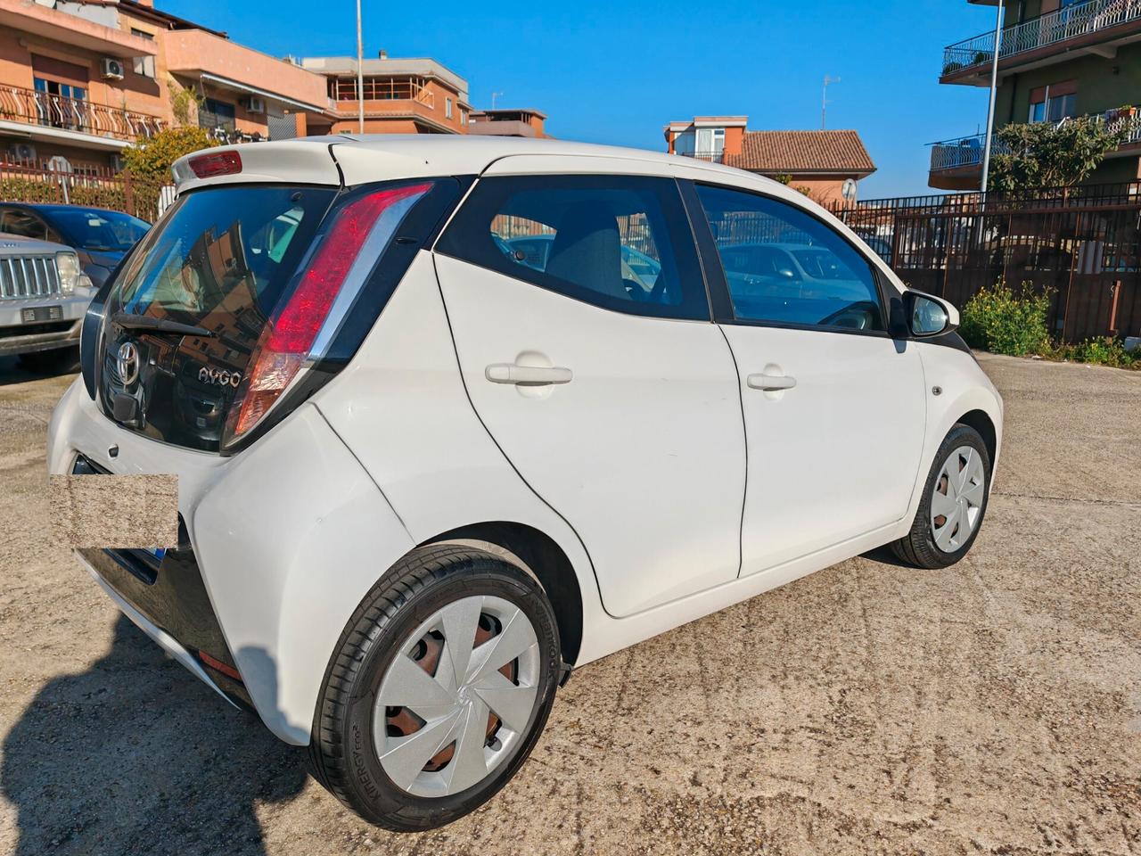 Toyota Aygo 1.0 VVT-i 69 CV 5 porte Perfetta