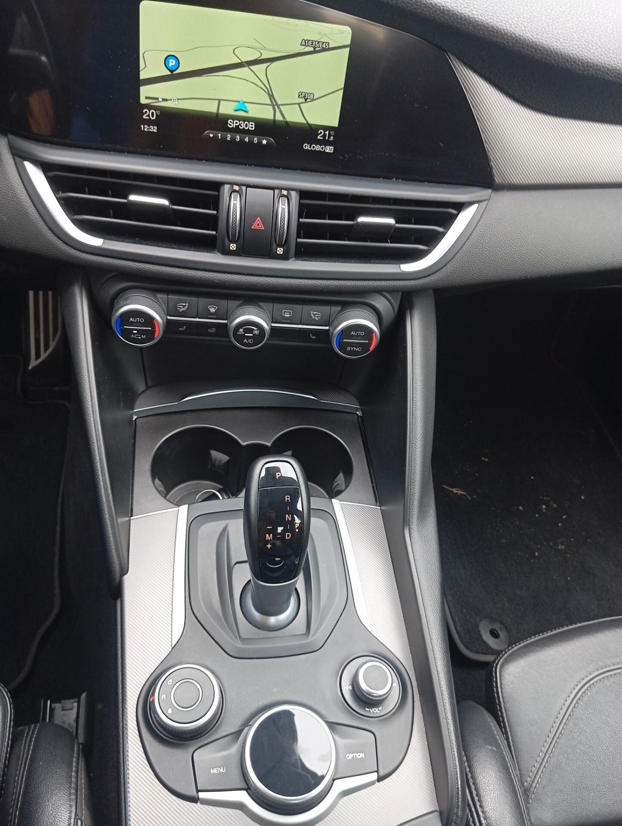 Alfa Romeo Giulia 2.2 Turbodiesel 210 CV AT8 AWD Q4 Veloce