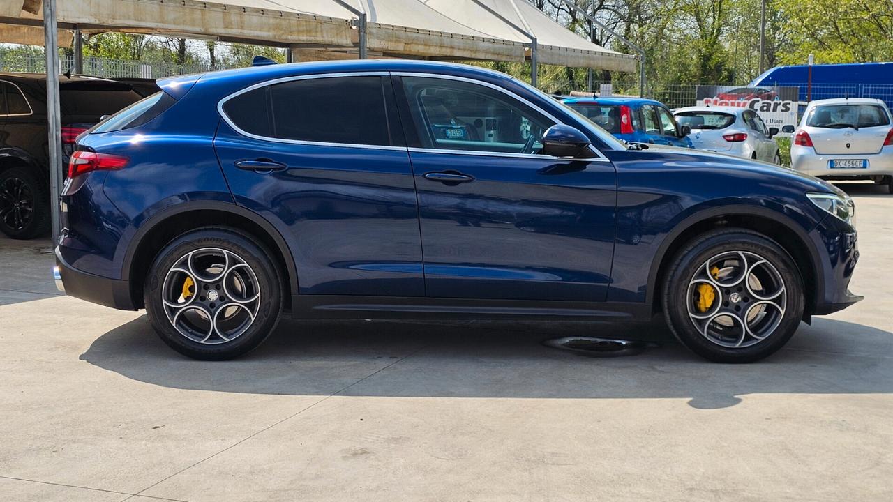 Alfa Romeo Stelvio 2.2 Turbodiesel 210 CV AT8 Q4 Super