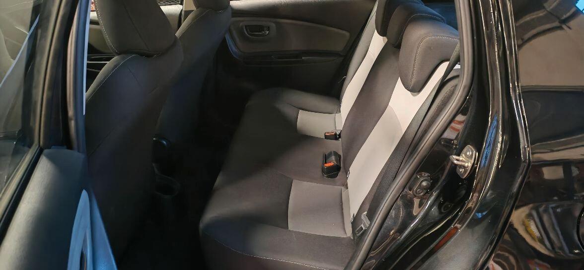 Toyota Yaris 1.0 5 porte Active