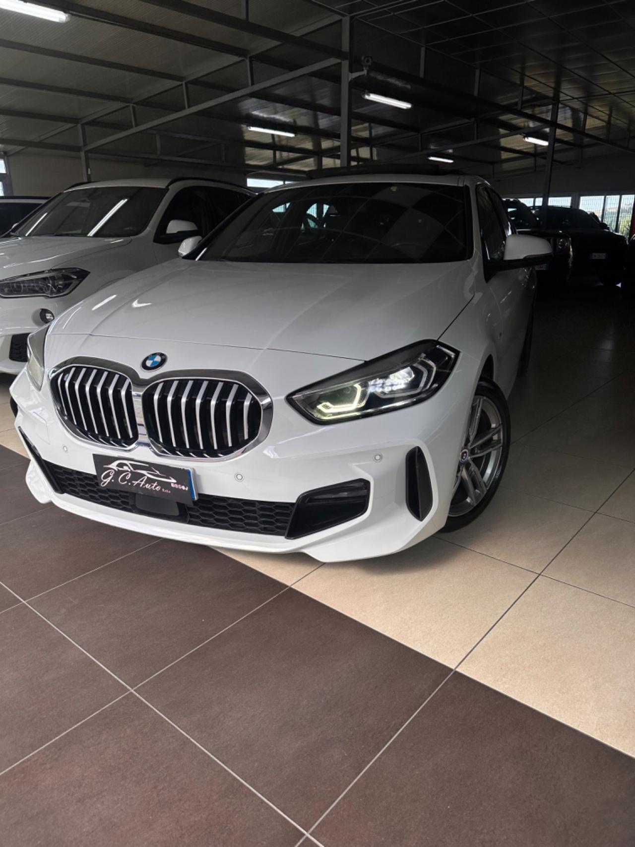Bmw 118 118d 5p. Msport