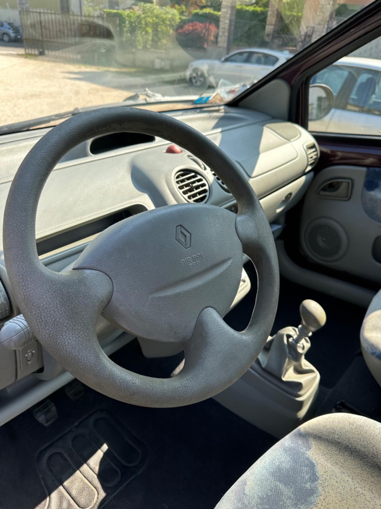 Renault TWINGO 1.2i NEOPAT KMCERT