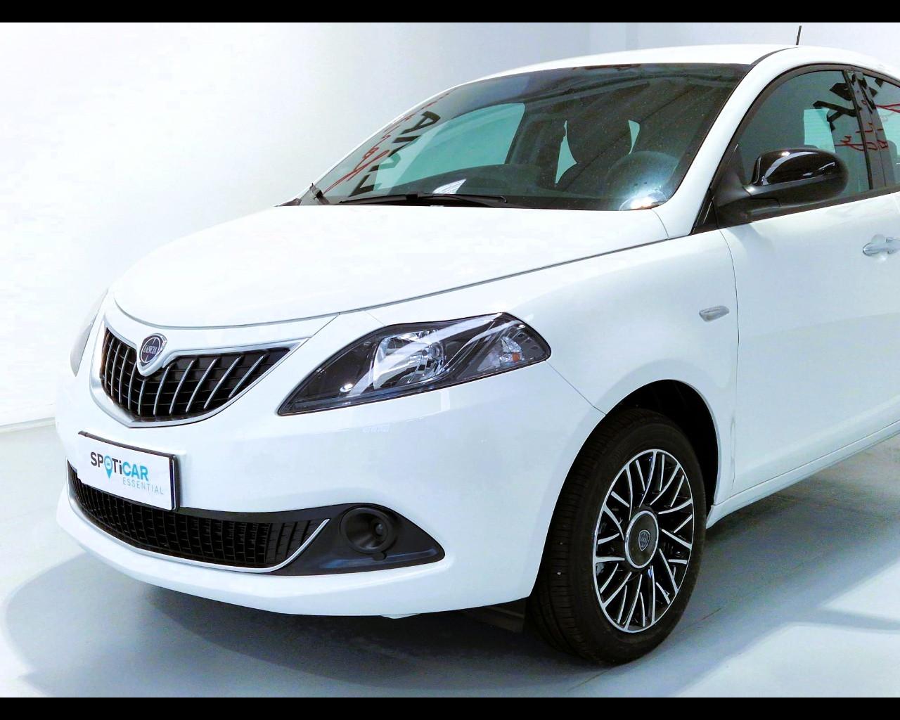 LANCIA Ypsilon III 2021 - Ypsilon 1.0 firefly hybrid Platino s&s 70cv
