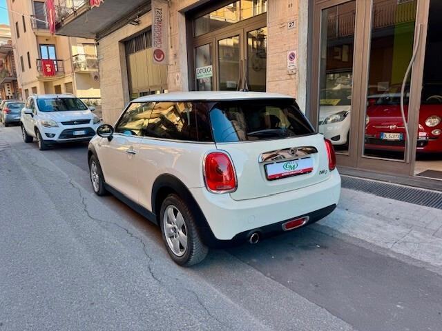 Mini Cooper 1.5 One D