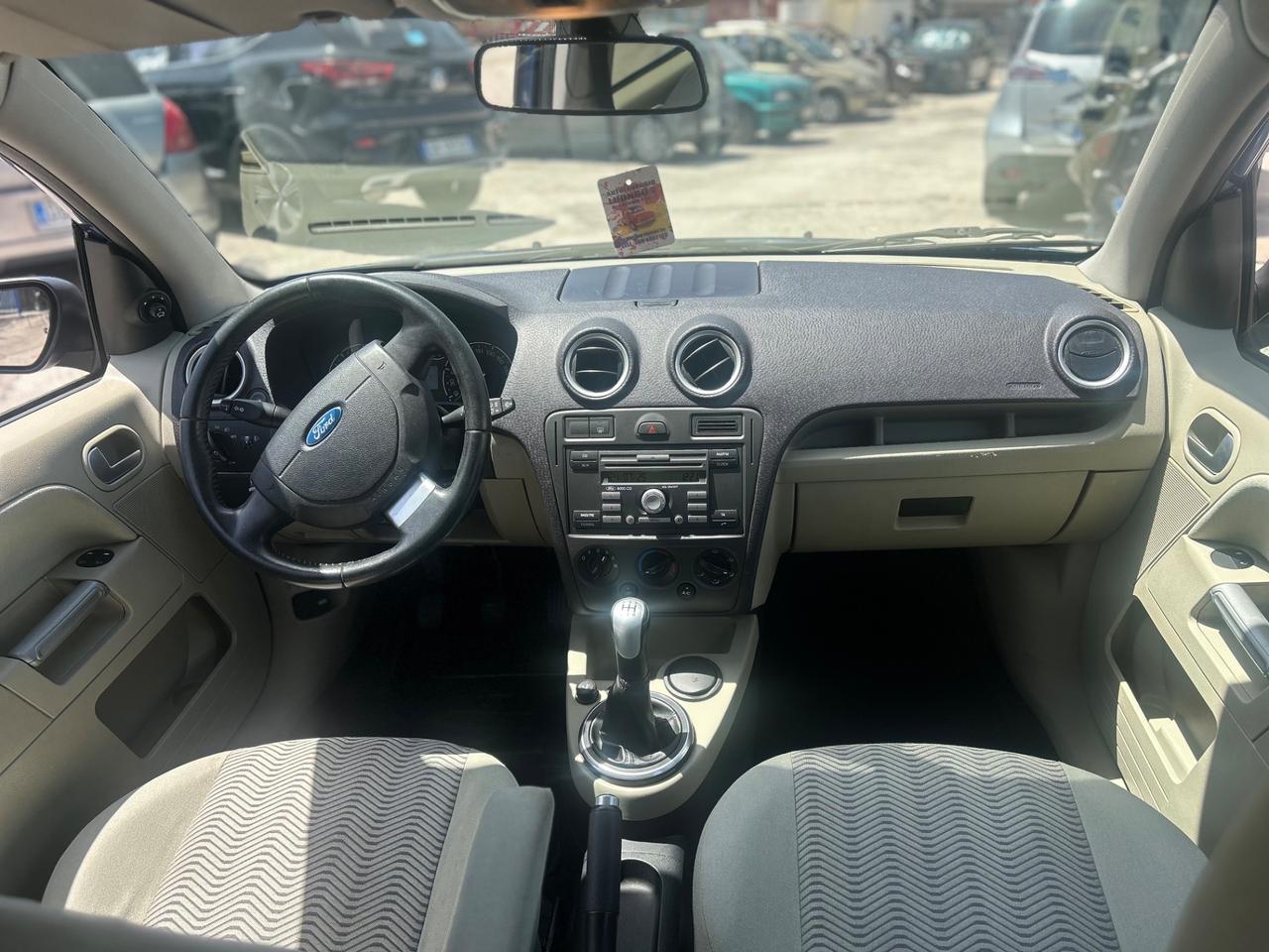 Ford Fusion 1.6 TDCi 5p. Collection
