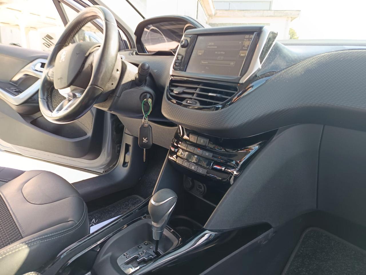 Peugeot 2008 PureTech 110 EAT6 Allure Tua a 177€ al Mese
