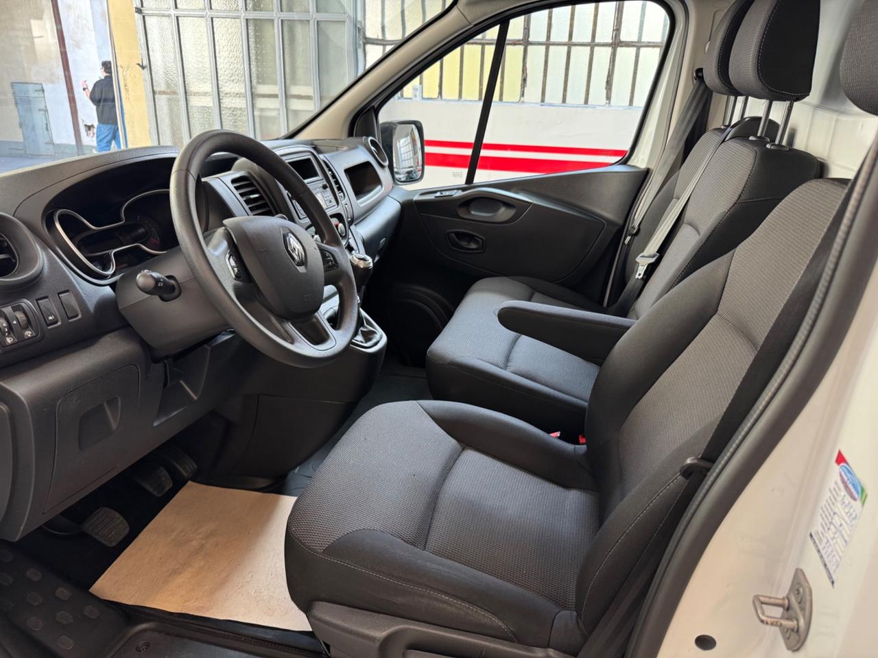 Renault Trafic T29 2.0 dCi 145CV PC-TA Furgone Energy Ice