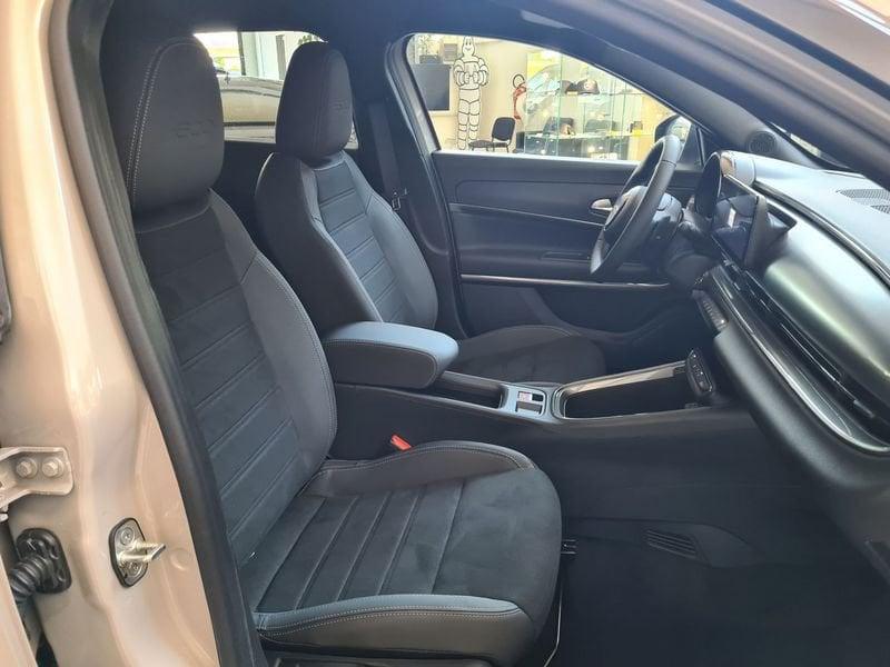 FIAT 600 1.2 Hybrid 145cv Sport Ed Mil Cort 26