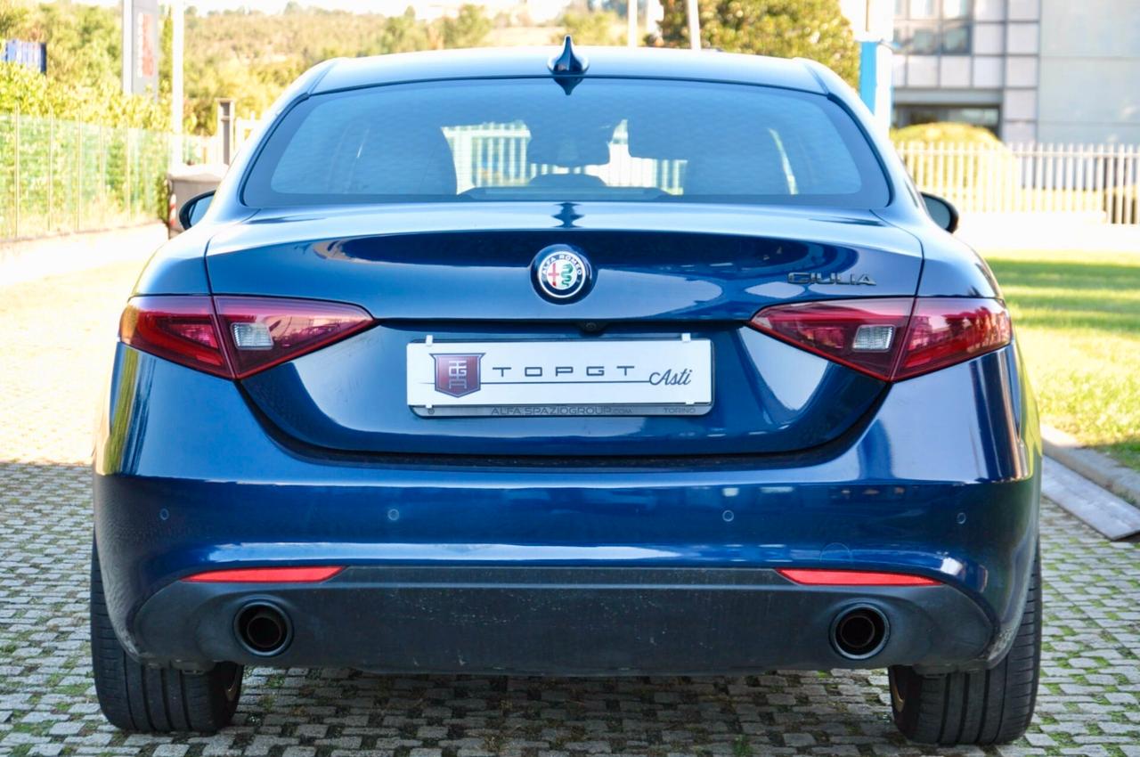 Alfa Romeo Giulia 2.0 t Business