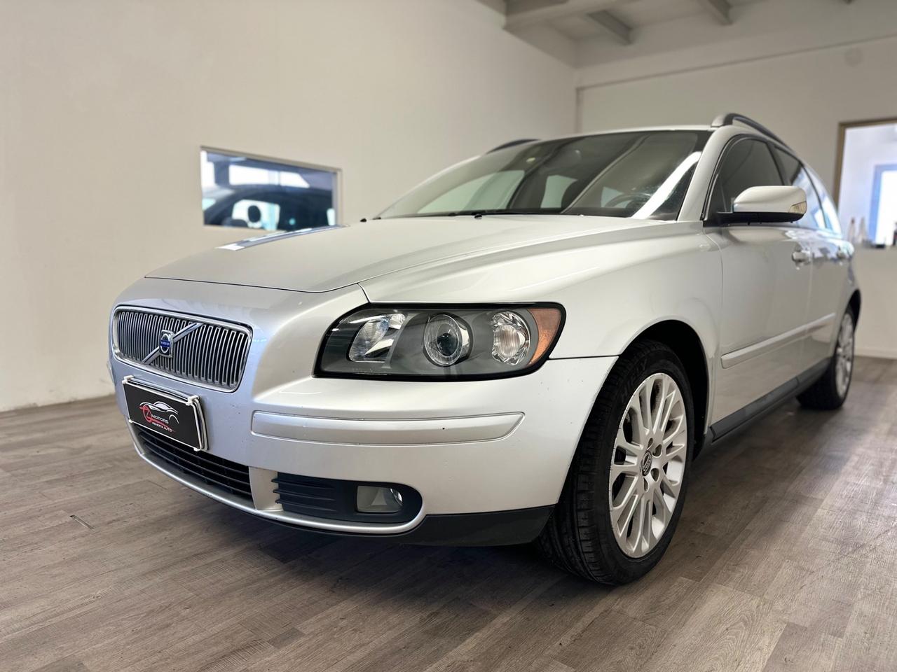 Volvo V50 2.4 D5 cat aut. Momentum AUTOMATICA