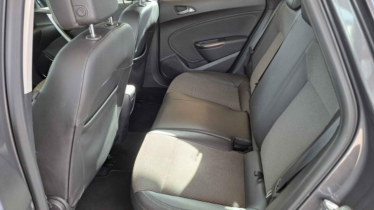 Opel Astra 1.7 CDTI 110CV Sports Tourer Cosmo