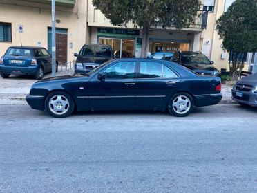 Mercedes-benz E 200 cat Classic