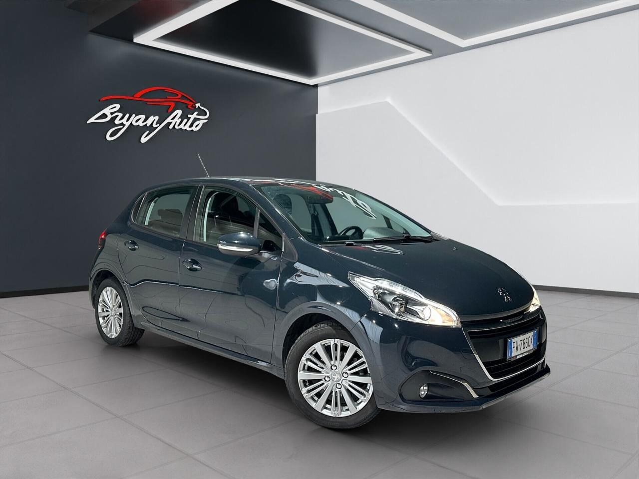 Peugeot 208 PureTech 82 5 porte Allure