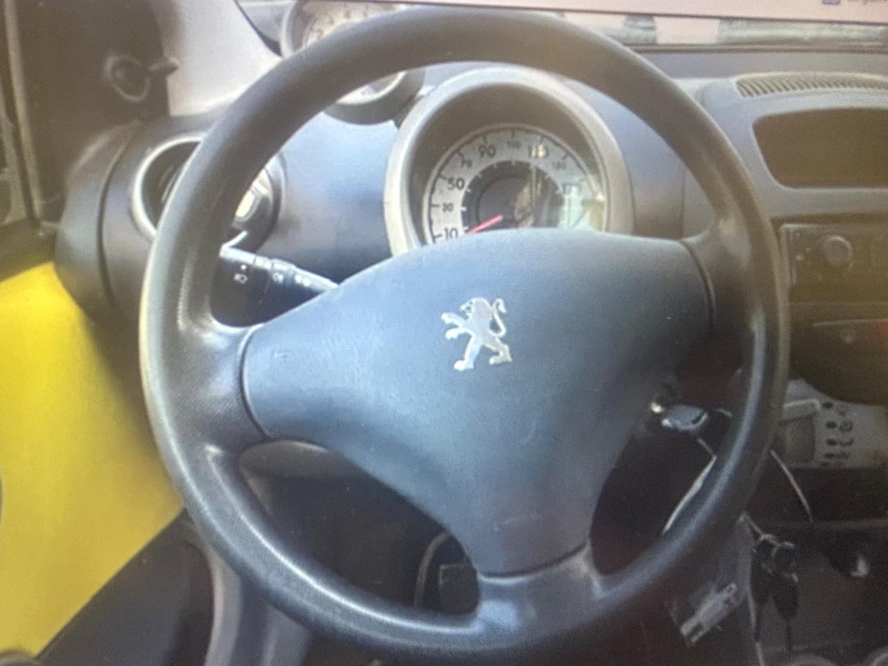 Peugeot 107 1.0 68CV 3p. Desir