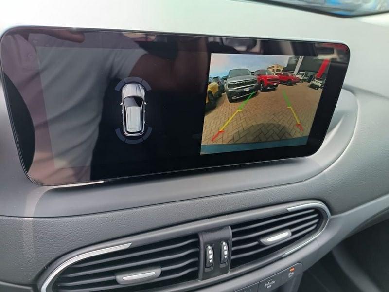 FIAT Tipo 1.5 Hybrid DCT SW Cross
