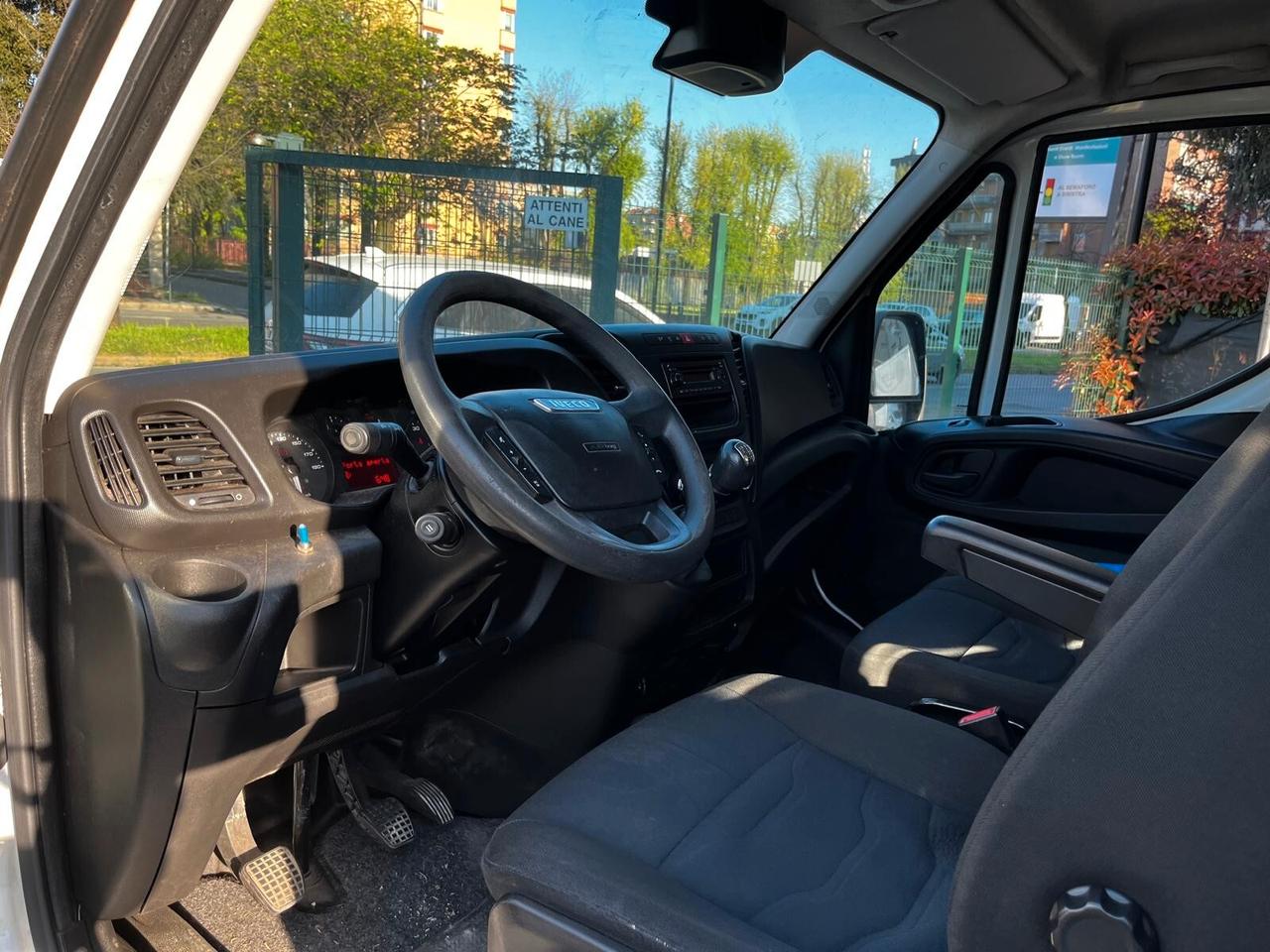IVECO DAILY 35C16 BOX + SPONDA - 2017