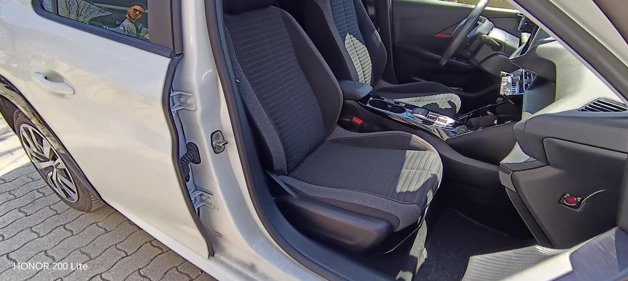 Peugeot e-208 5 Porte e-208 Active Pack 100kW