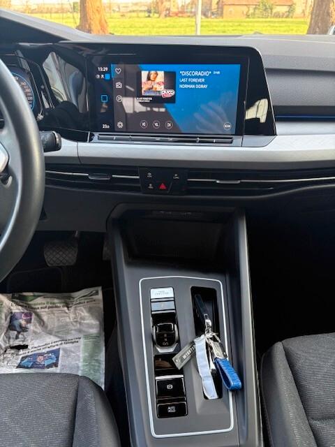 Volkswagen Golf 1.0 TSI EVO Life DSG