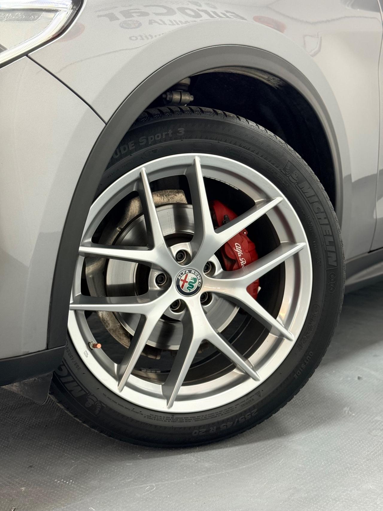 Alfa Romeo Stelvio 2.0 Turbo 280 CV AT8 Q4 B-Tech 11/2018 TETTO RADAR