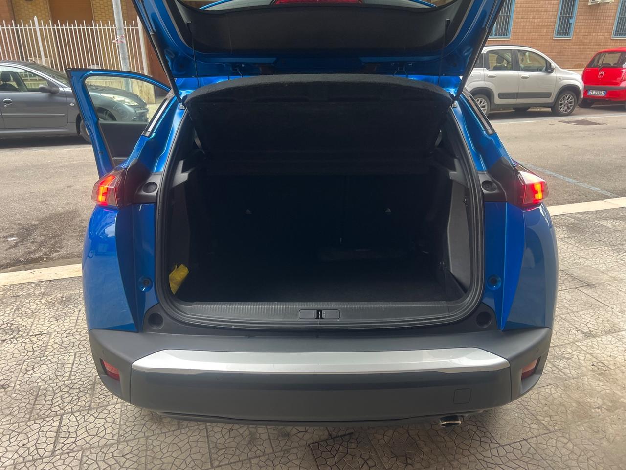 Peugeot 2008 BlueHDi 130 S&S EAT8 Allure Pack