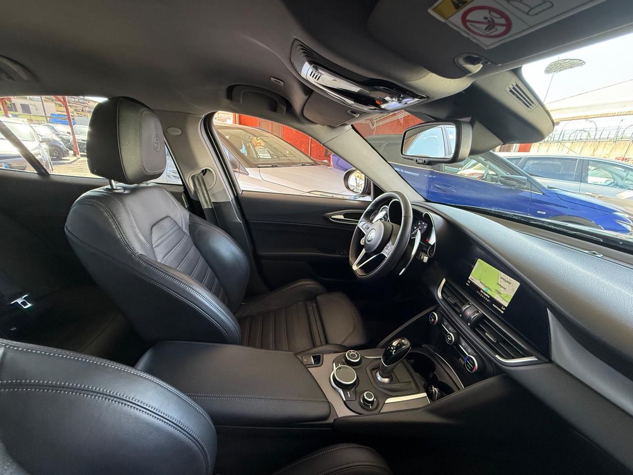 Giulia 2.2 Turbodiesel 210 CV AT8 AWD Q4 Veloce-unipro