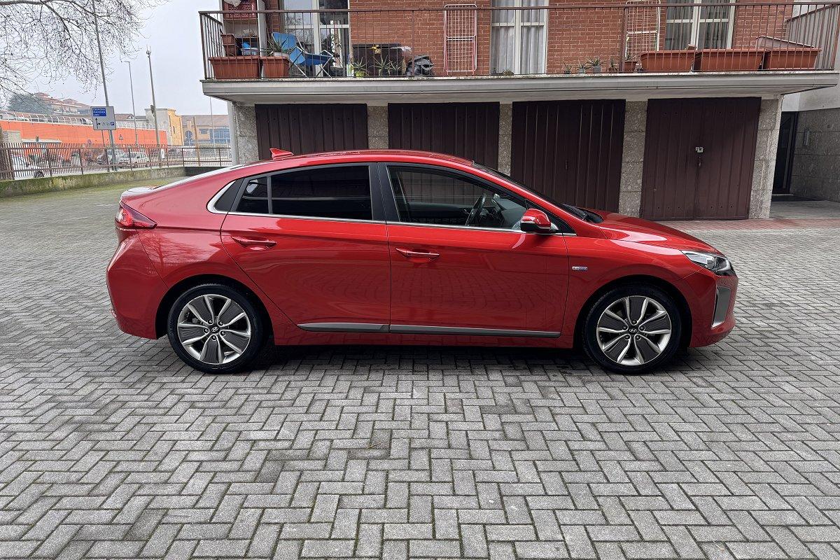 HYUNDAI Ioniq 1.6 Hybrid DCT Style