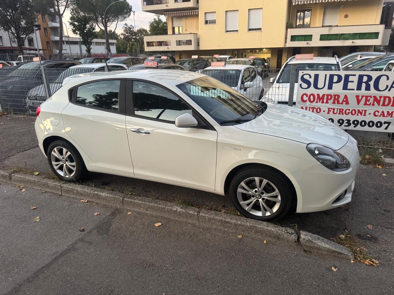 Alfa Romeo Giulietta 1.6 JTDm-2 neopaten garanzia 12 m