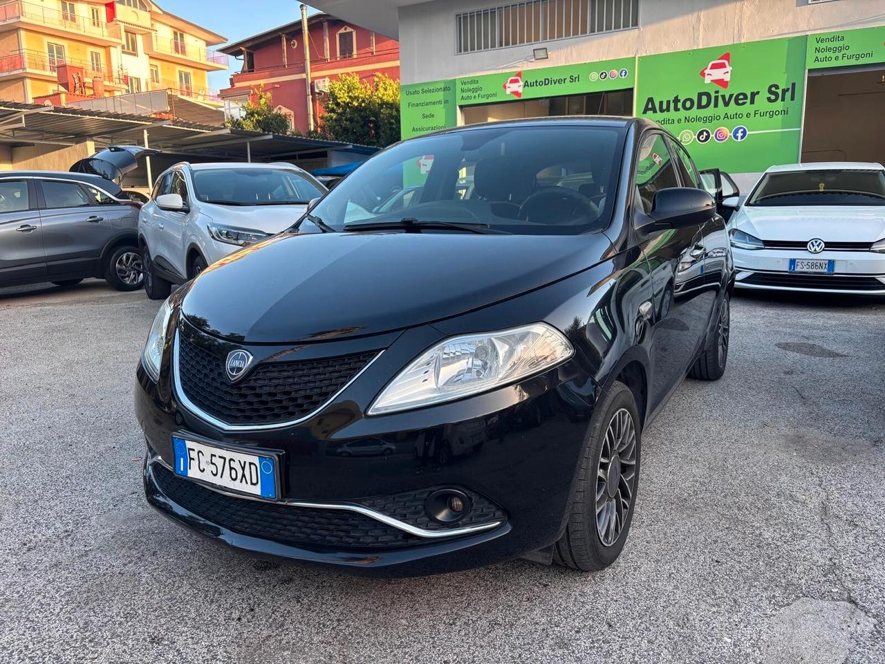 Lancia Ypsilon 1.2 69 CV 5 porte GPL Ecochic Platinum