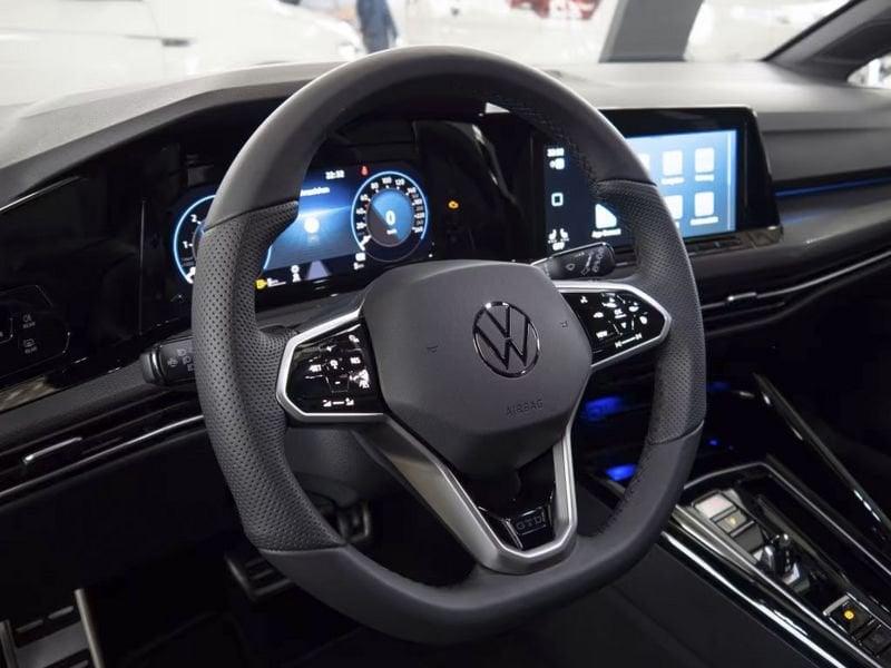 Volkswagen Golf 2.0 TDI GTD DSG MATRIX LED HARMAN KARDON CAMERA